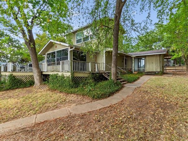 142 Lowe Drive , Mabank, TX 75156