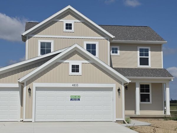 4833 SE Duttonvale Drive, Unit 2, Caledonia, MI 49316