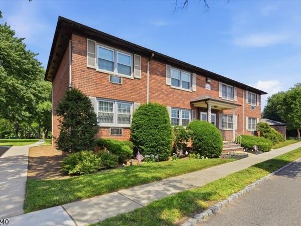 52 Lakeside Dr, Millburn, NJ 07041