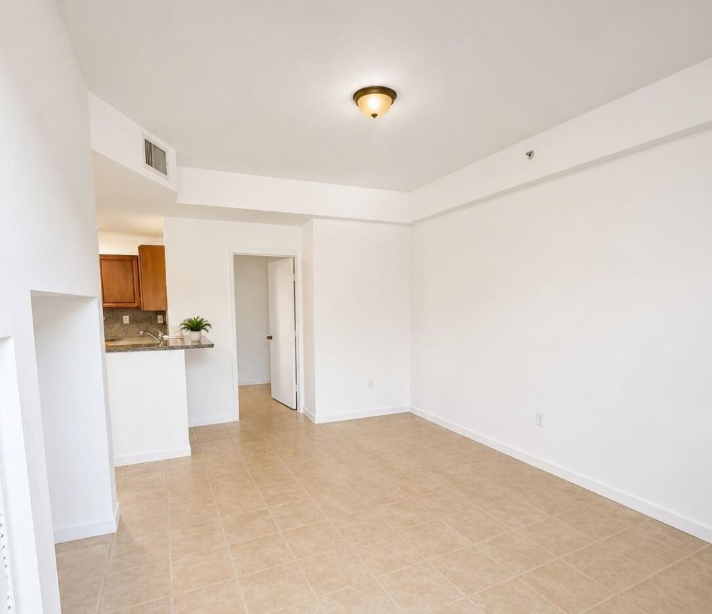 906 SW 143rd Avenue, Unit 2005, Pembroke Pines, FL 33027 Photo