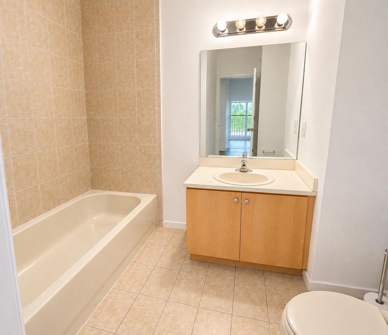 906 SW 143rd Avenue, Unit 2005, Pembroke Pines, FL 33027 Photo