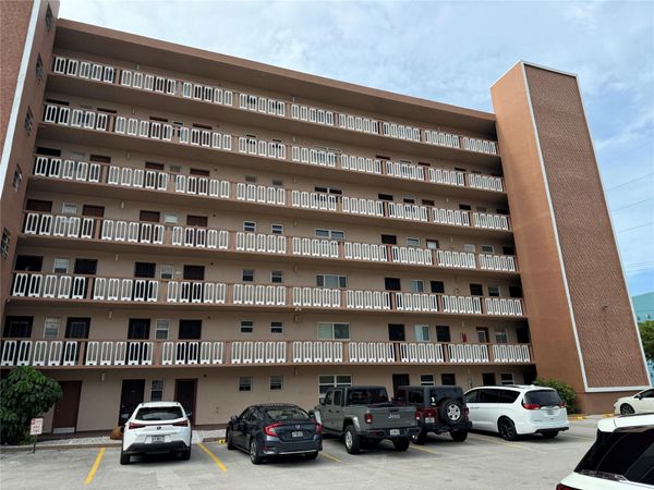 301 NE 14TH Avenue, Unit 708, Hallandale Beach, FL 33009