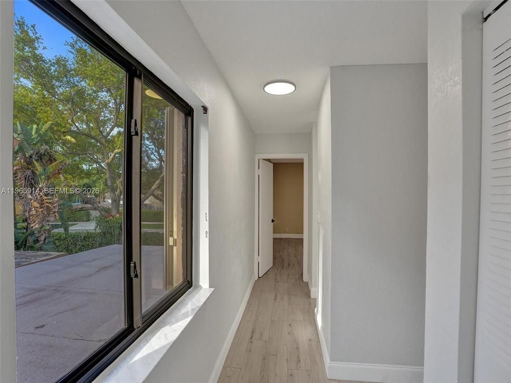 6 Chestnut Circle, Cooper City, FL 33026 Photo