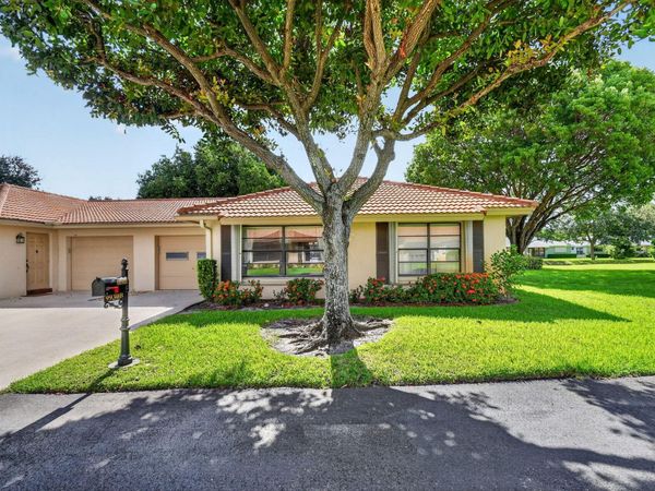 9930 FRANGIPANI TREE Way, Unit B, Boynton Beach, FL 33436