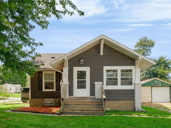 621 E 12th Street S, Newton, IA 50208