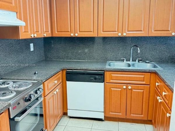 6960 Miami Gardens Dr , Unit 2-225, Hialeah, FL 33015