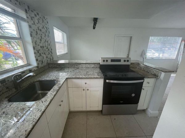 7941 SW 10th St , Unit A, North Lauderdale, FL 33068