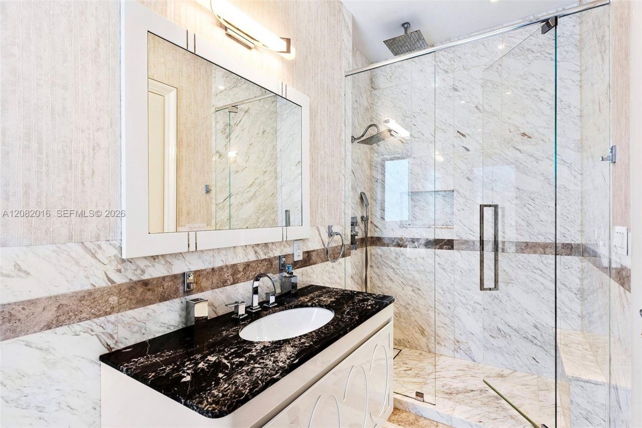 498 N Parkway Pkwy , Golden Beach, FL 33160 Photo