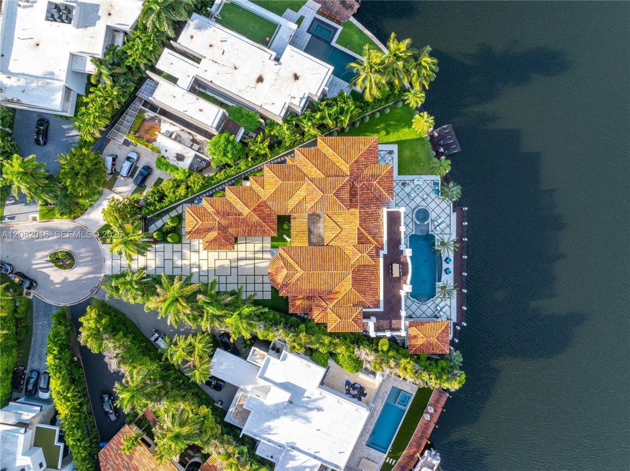 498 N Parkway Pkwy , Golden Beach, FL 33160 Photo