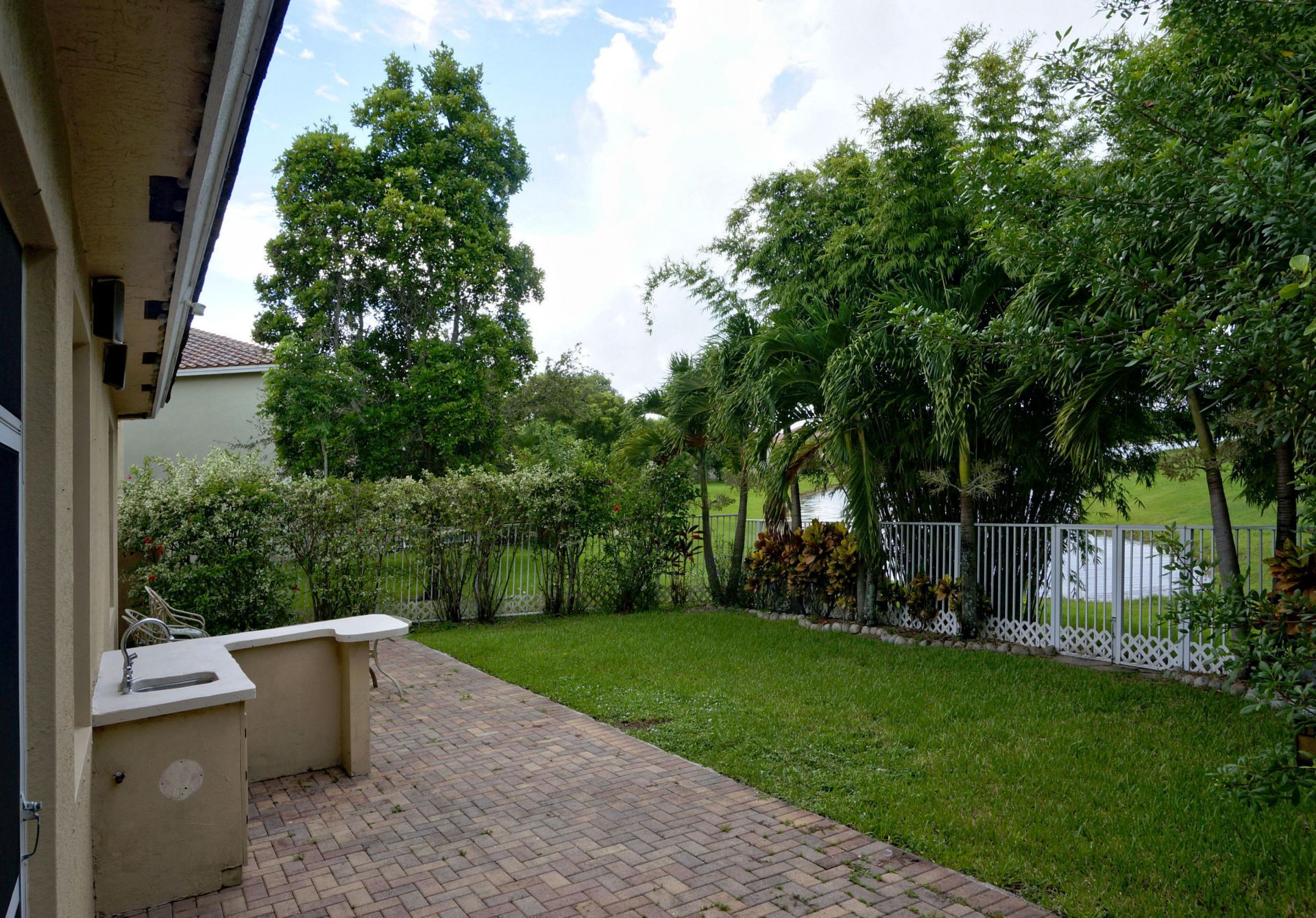 873 Gazetta Way, West Palm Beach, FL 33413 Photo