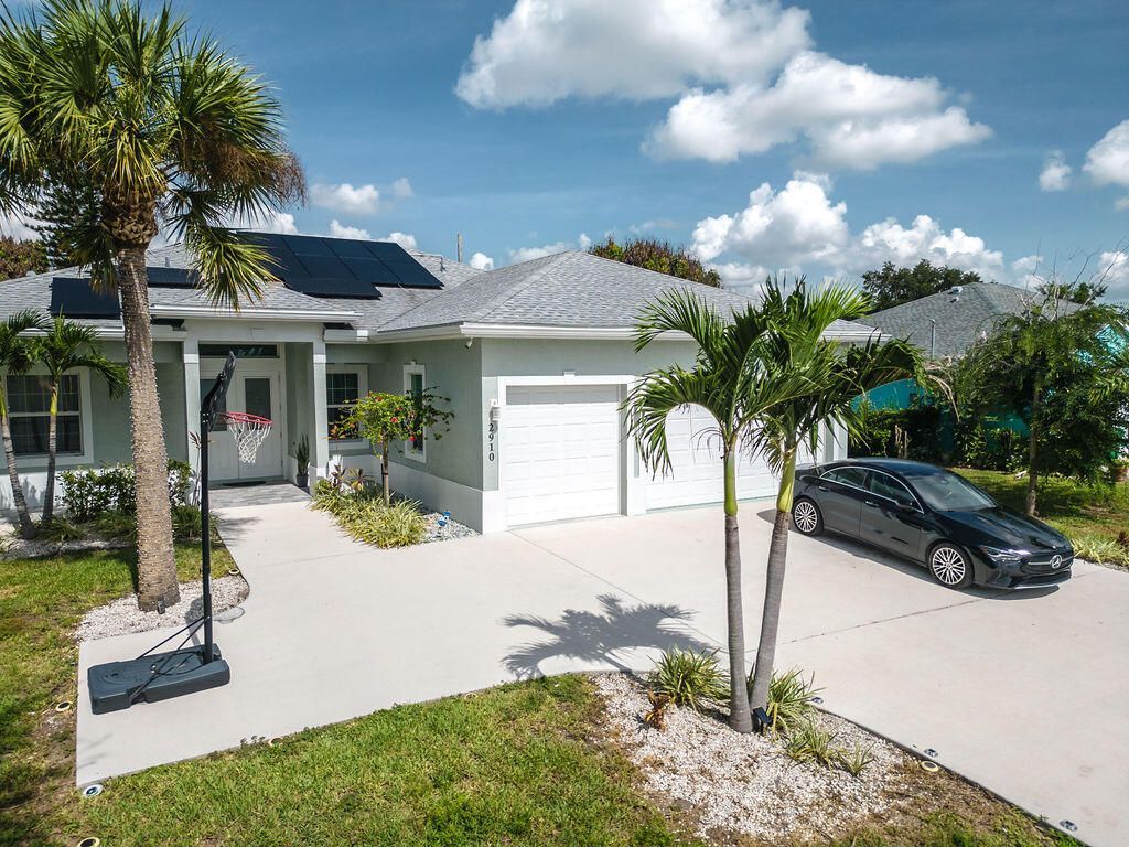 2910 SW Sterling Street, Port Saint Lucie, FL 34953 Photo