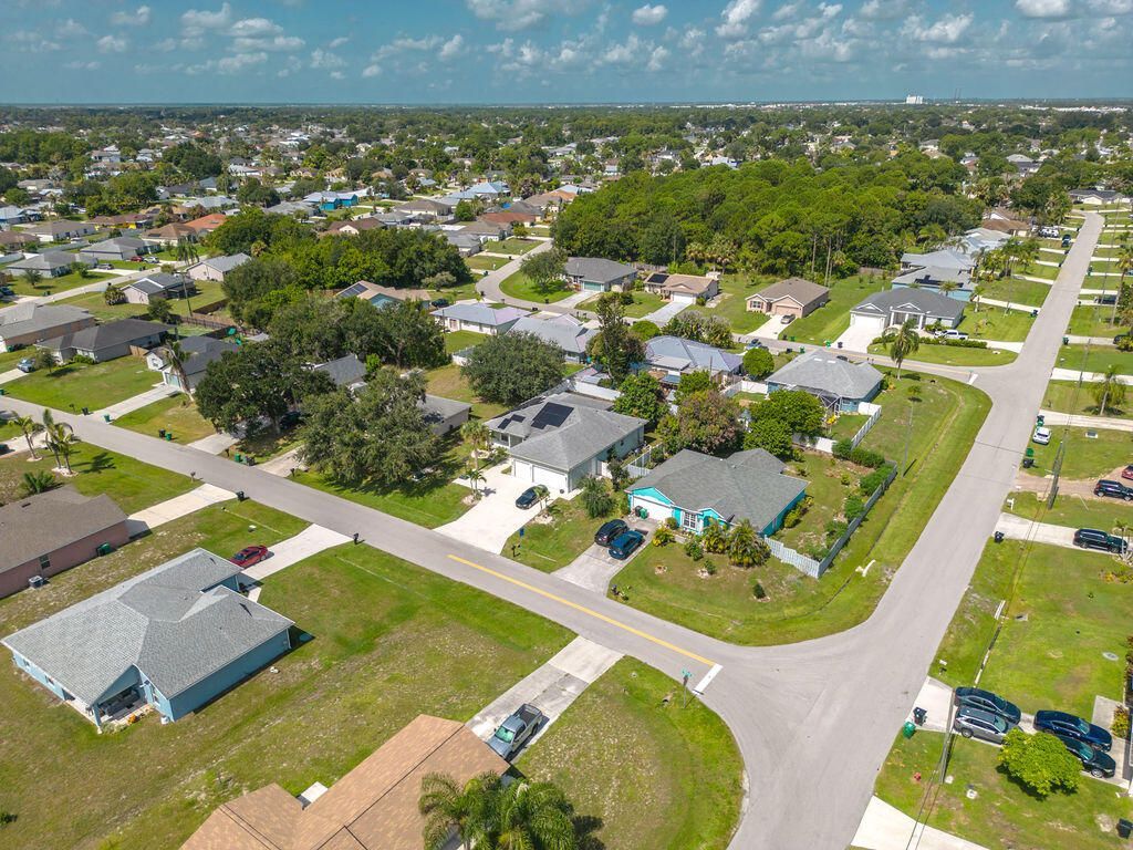 2910 SW Sterling Street, Port Saint Lucie, FL 34953 Photo