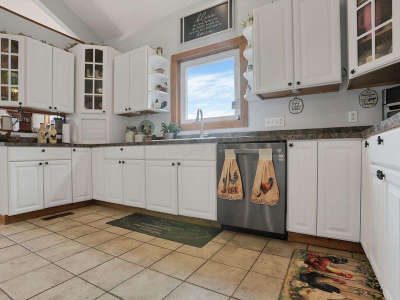 14300 Mount Perry Road, Mount Perry, OH 43760 Photo 24