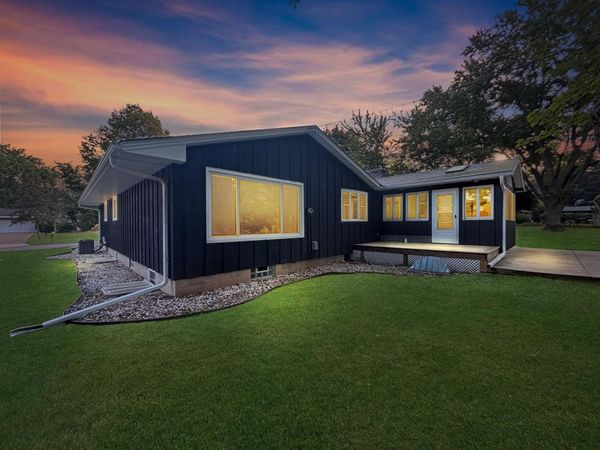 410 Betty Lane , West Saint Paul, MN 55118