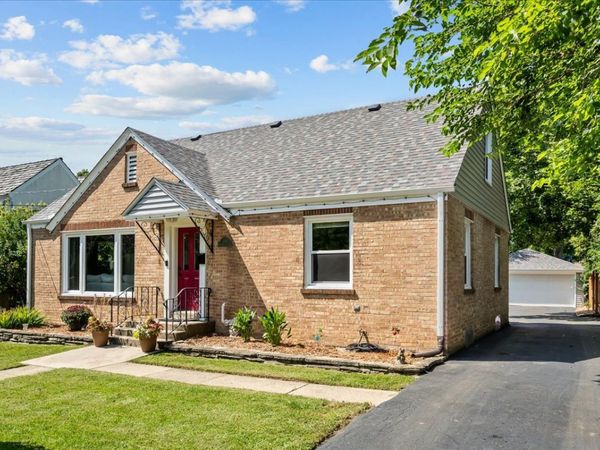 2714 Fort Sheridan Avenue , Highland Park, IL 60035