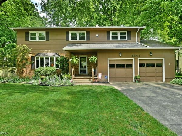 5841 Sampson Drive , Girard, OH 44420
