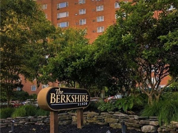 11820 Edgewater Drive , Unit 602, Lakewood, OH 44107