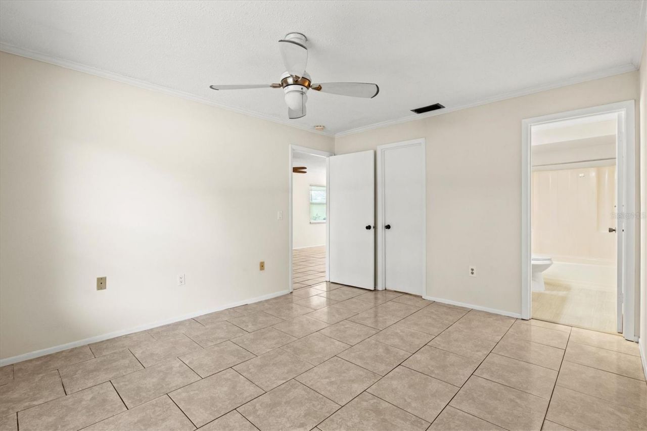 4631 Summerwind Drive , Unit 16, Sarasota, FL 34234 Photo