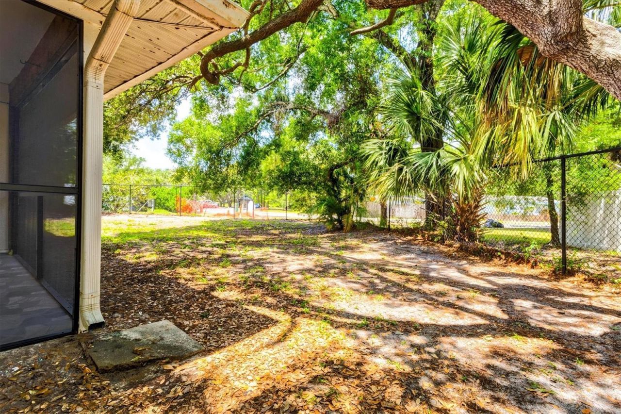 4631 Summerwind Drive , Unit 16, Sarasota, FL 34234 Photo