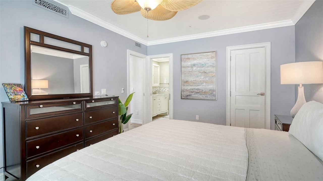 1100 Benjamin Franklin Drive, Unit 204, Sarasota, FL 34236 Photo