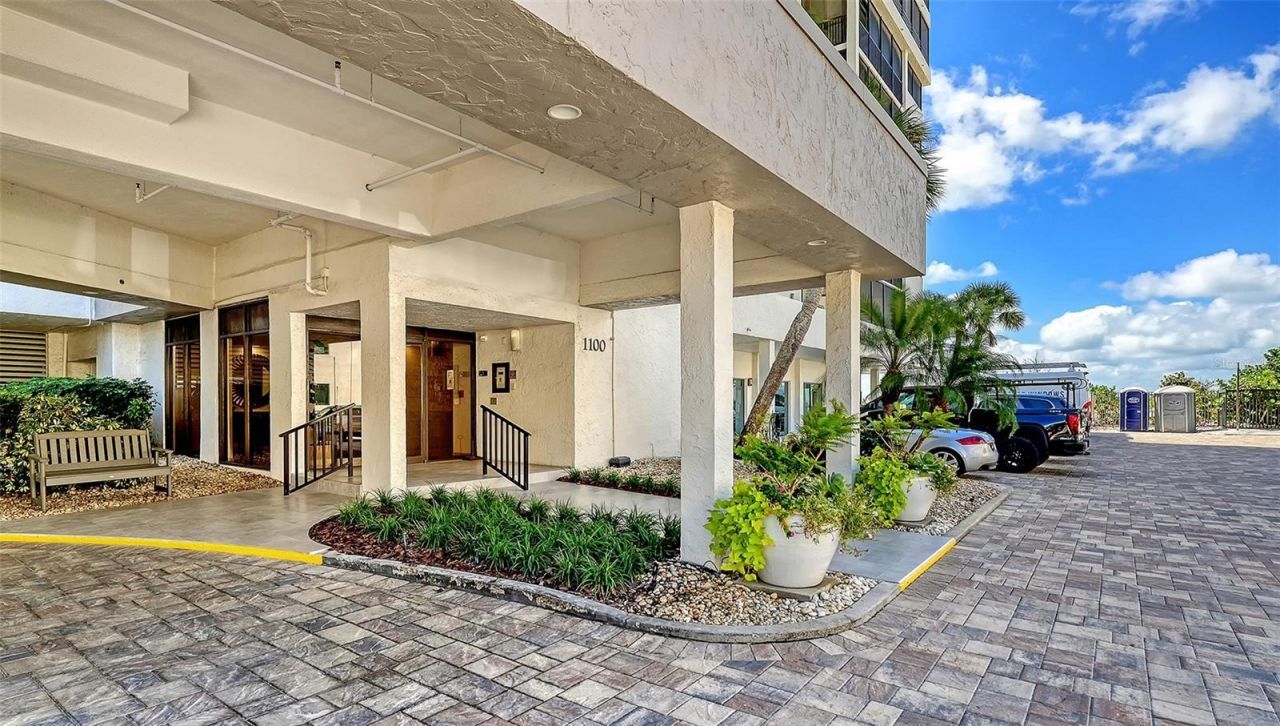 1100 Benjamin Franklin Drive, Unit 204, Sarasota, FL 34236 Photo
