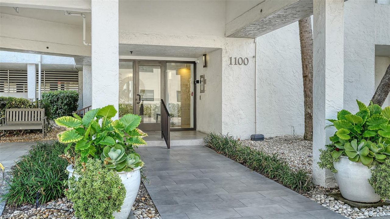 1100 Benjamin Franklin Drive, Unit 204, Sarasota, FL 34236 Photo