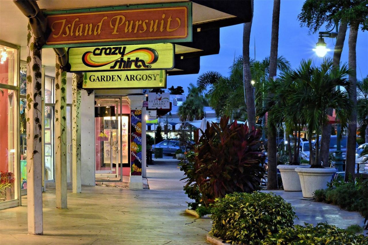 1100 Benjamin Franklin Drive, Unit 204, Sarasota, FL 34236 Photo