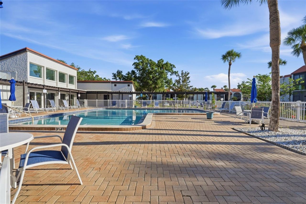 3267 Beneva Road, Unit 203, Sarasota, FL 34232 Photo