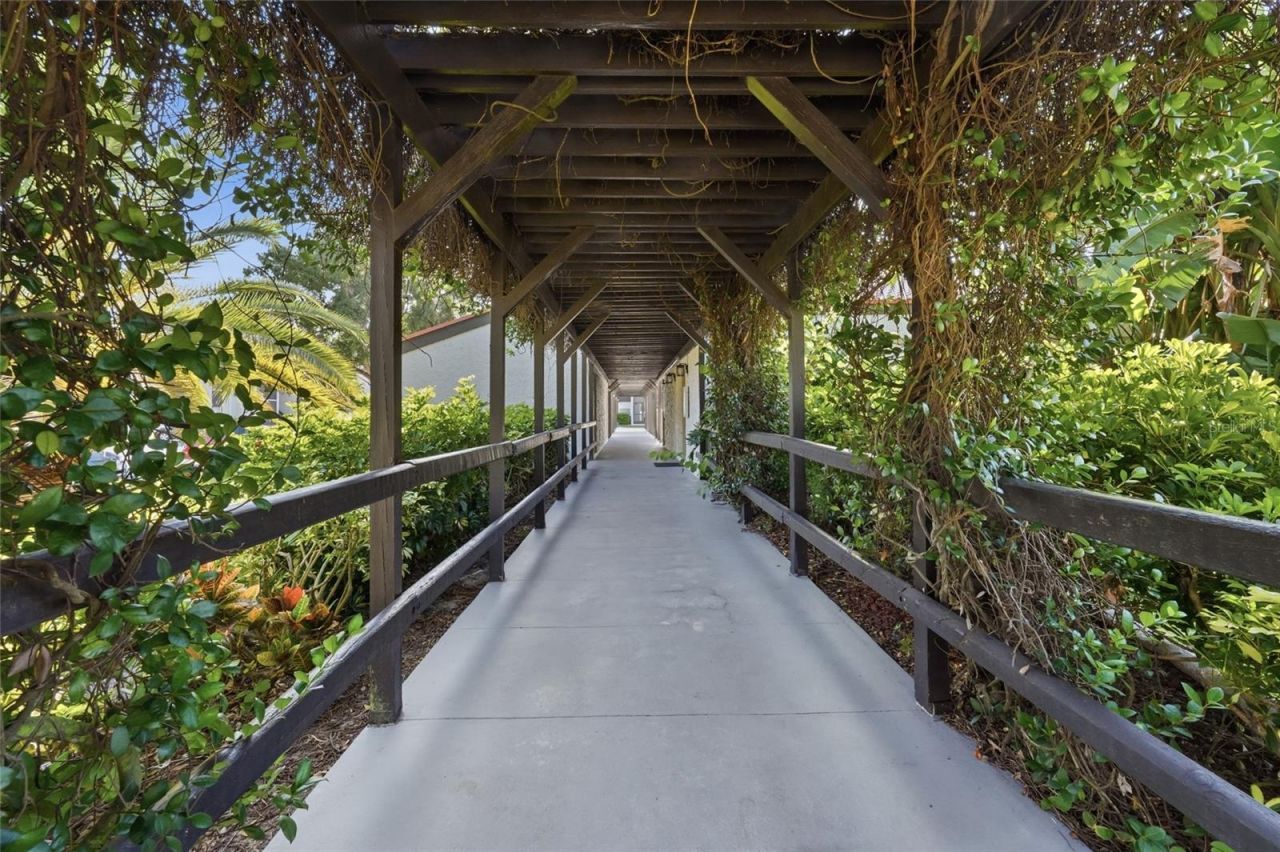 3267 Beneva Road, Unit 203, Sarasota, FL 34232 Photo