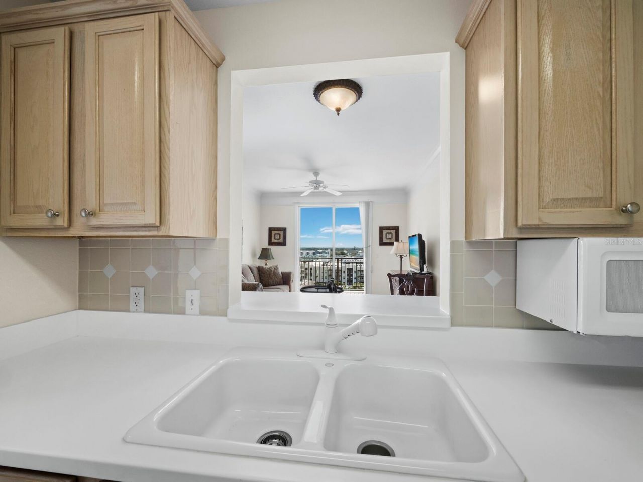 750 N Tamiami Trail, Unit 906, Sarasota, FL 34236 Photo