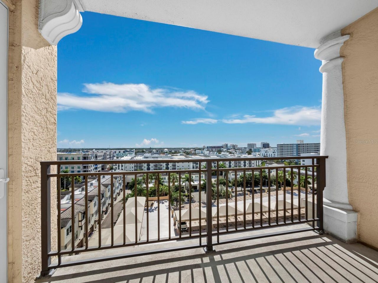 750 N Tamiami Trail, Unit 906, Sarasota, FL 34236 Photo