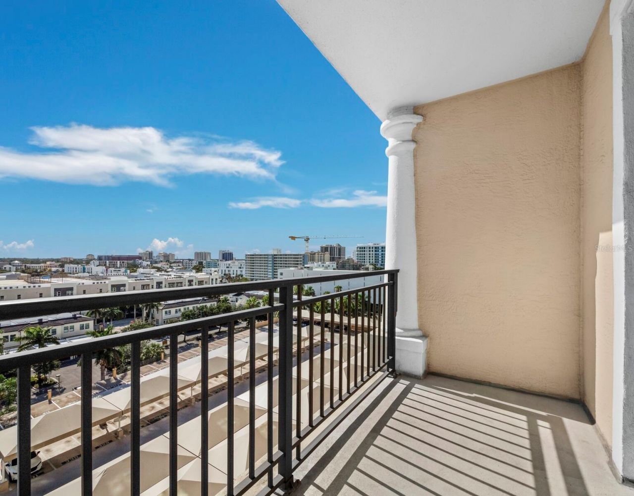 750 N Tamiami Trail, Unit 906, Sarasota, FL 34236 Photo