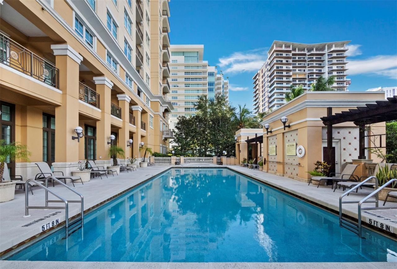 750 N Tamiami Trail, Unit 906, Sarasota, FL 34236 Photo