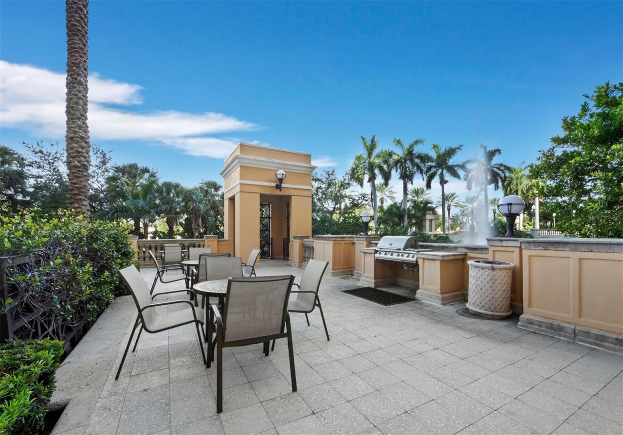 750 N Tamiami Trail, Unit 906, Sarasota, FL 34236 Photo