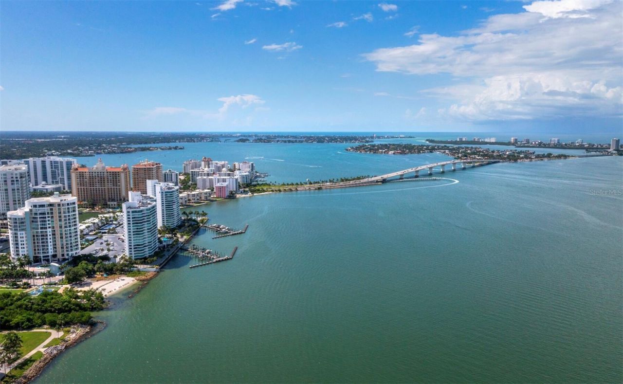 750 N Tamiami Trail, Unit 906, Sarasota, FL 34236 Photo