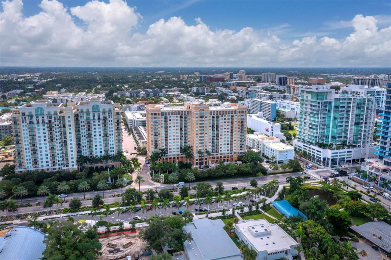 750 N Tamiami Trail, Unit 906, Sarasota, FL 34236 Photo