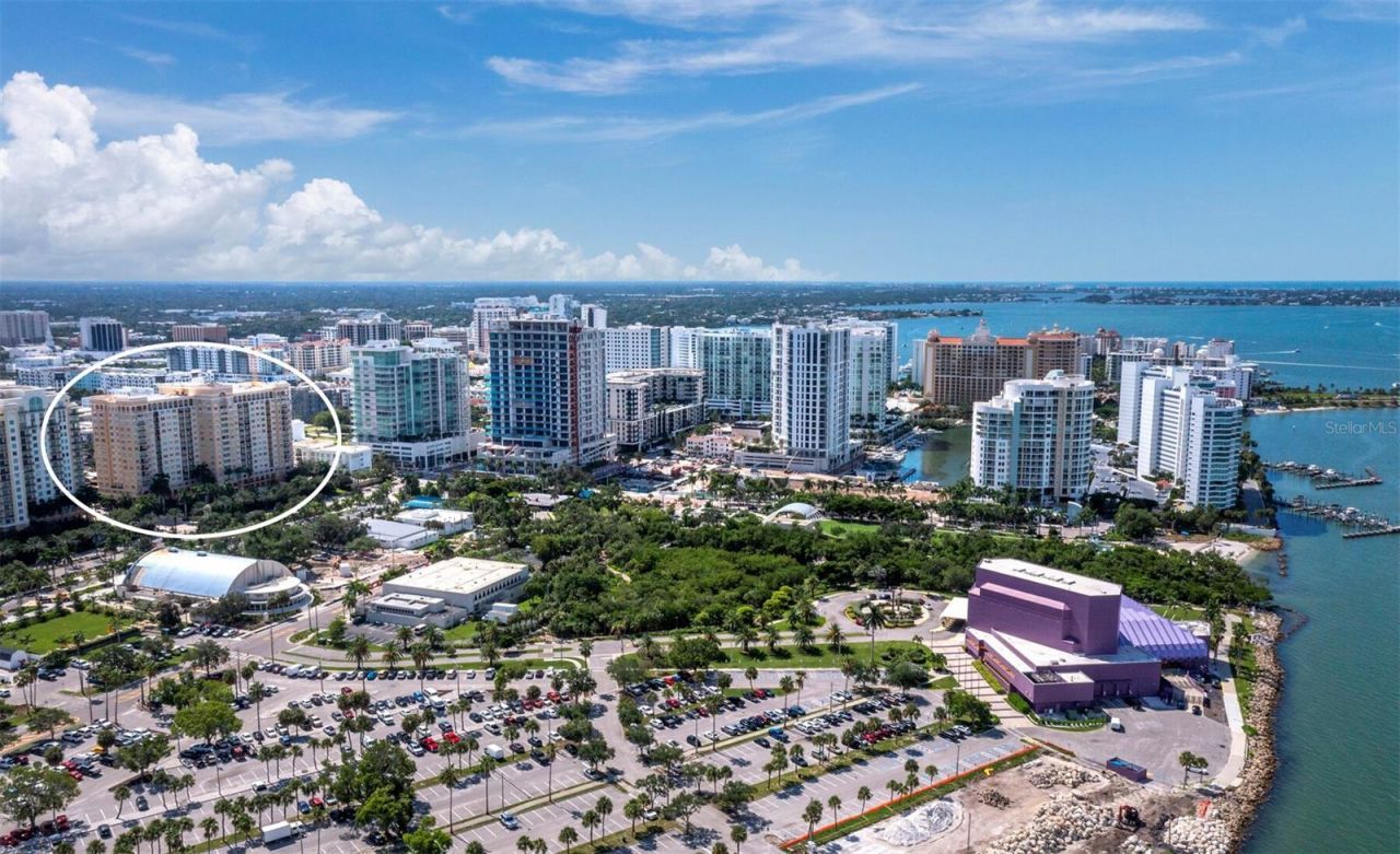 750 N Tamiami Trail, Unit 906, Sarasota, FL 34236 Photo
