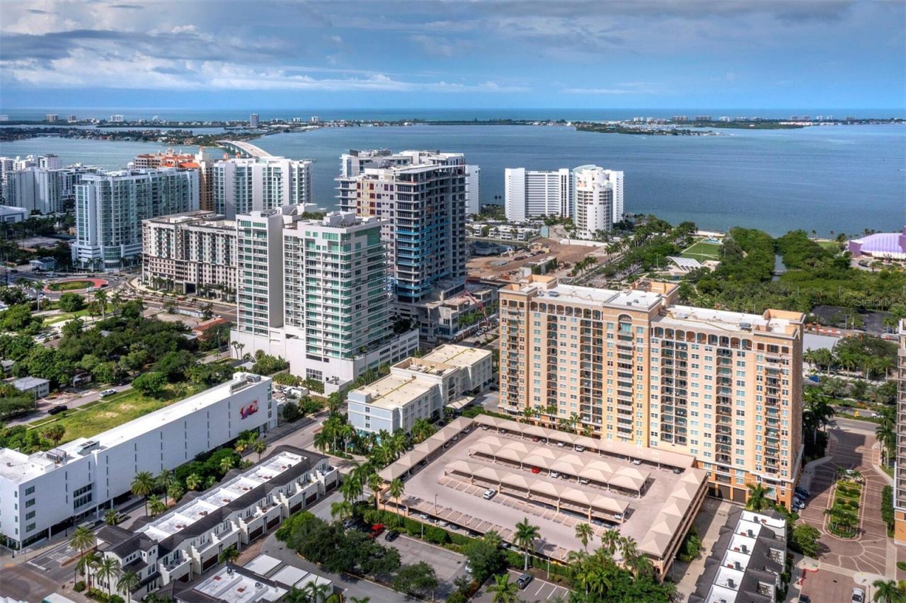 750 N Tamiami Trail, Unit 906, Sarasota, FL 34236 Photo