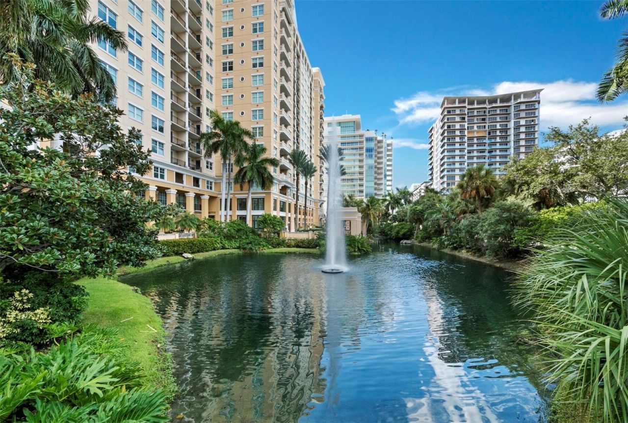 750 N Tamiami Trail, Unit 906, Sarasota, FL 34236 Photo