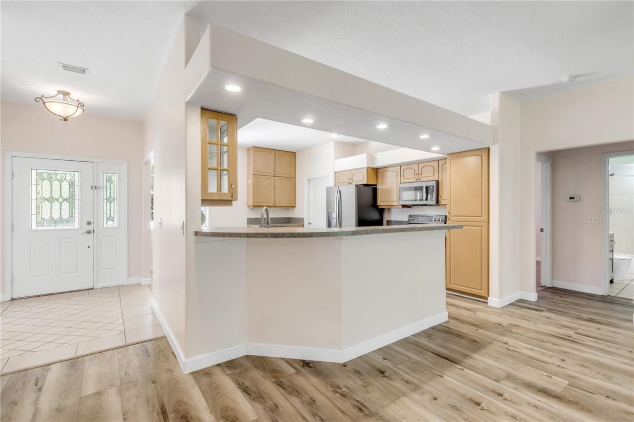 830 S Duss Street, New Smyrna Beach, FL 32168 Photo
