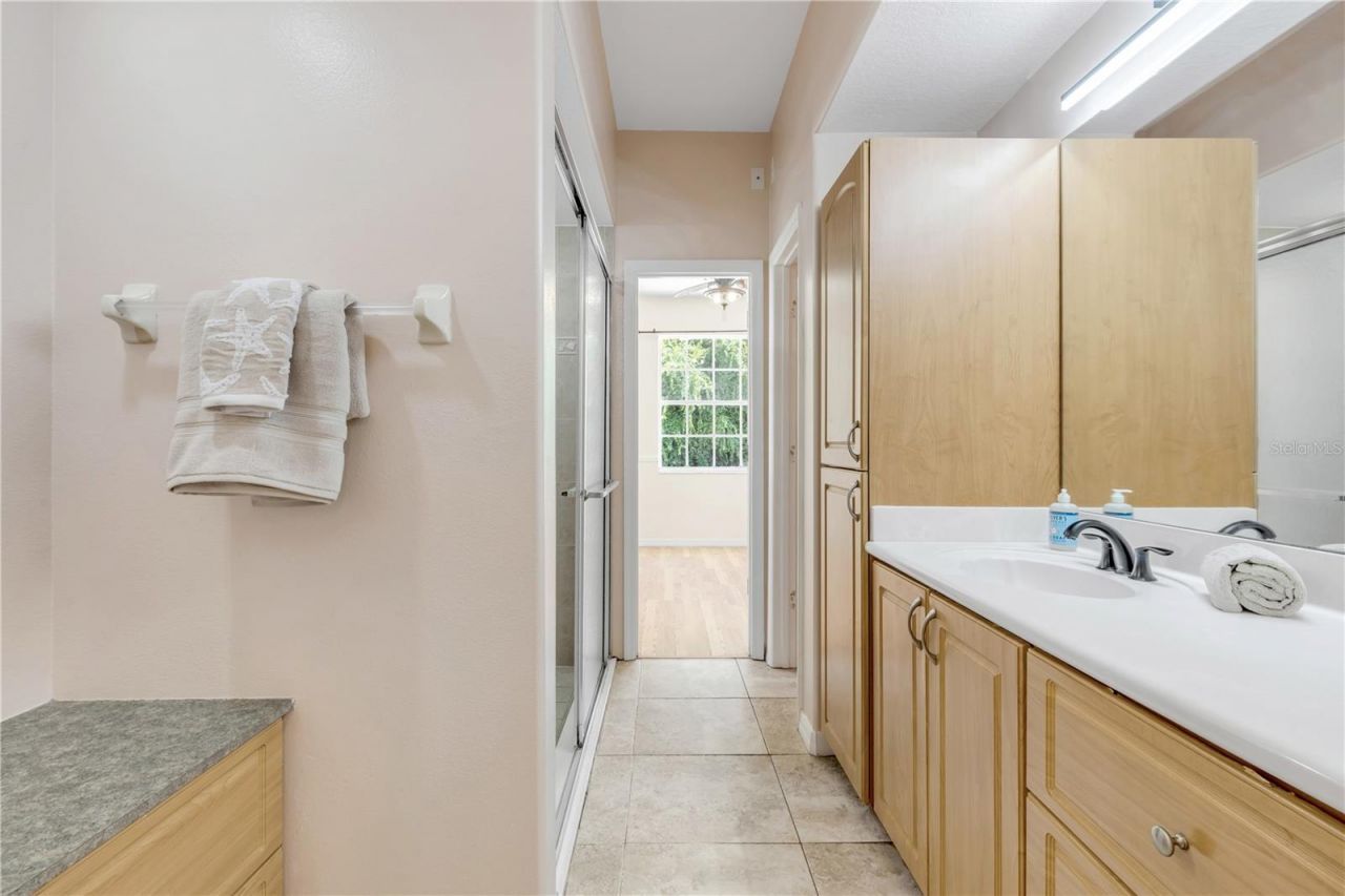 830 S Duss Street, New Smyrna Beach, FL 32168 Photo