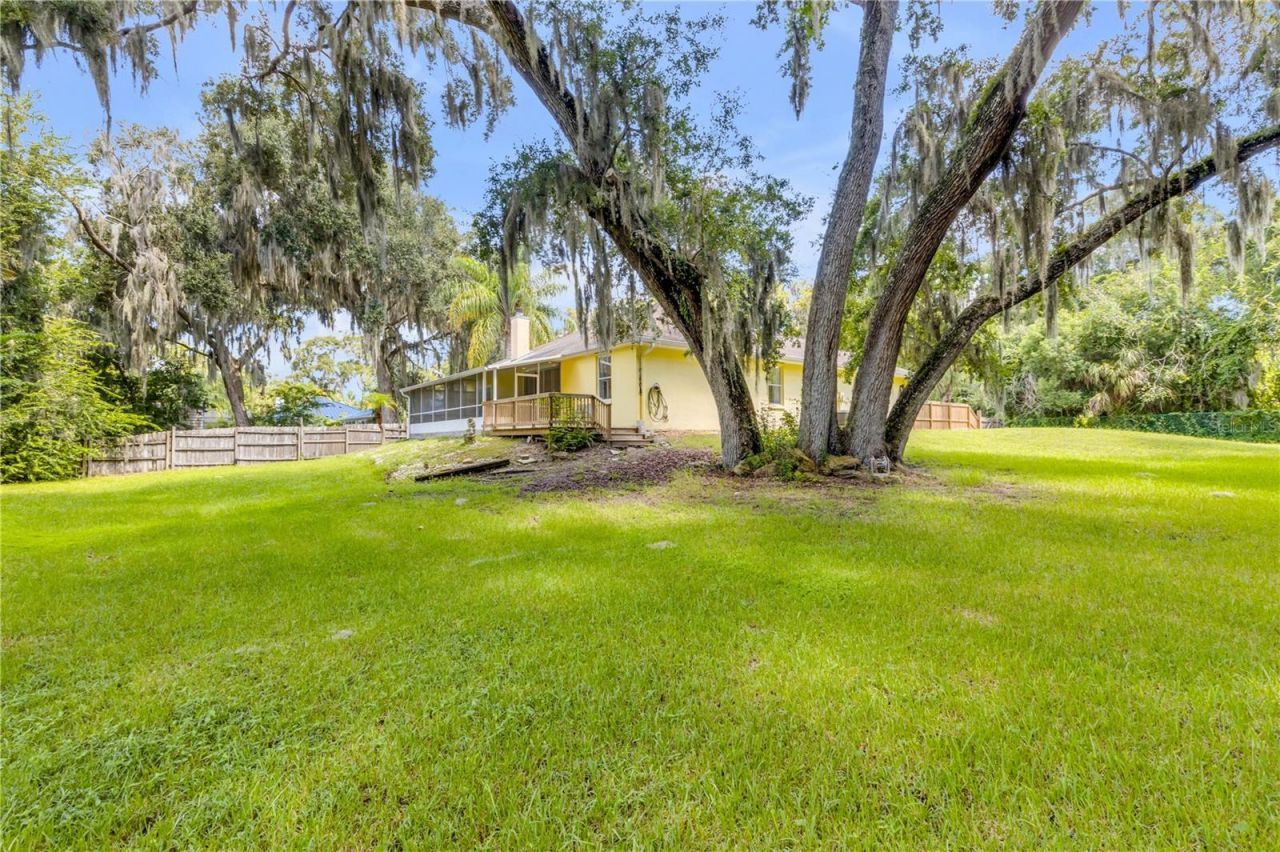 830 S Duss Street, New Smyrna Beach, FL 32168 Photo