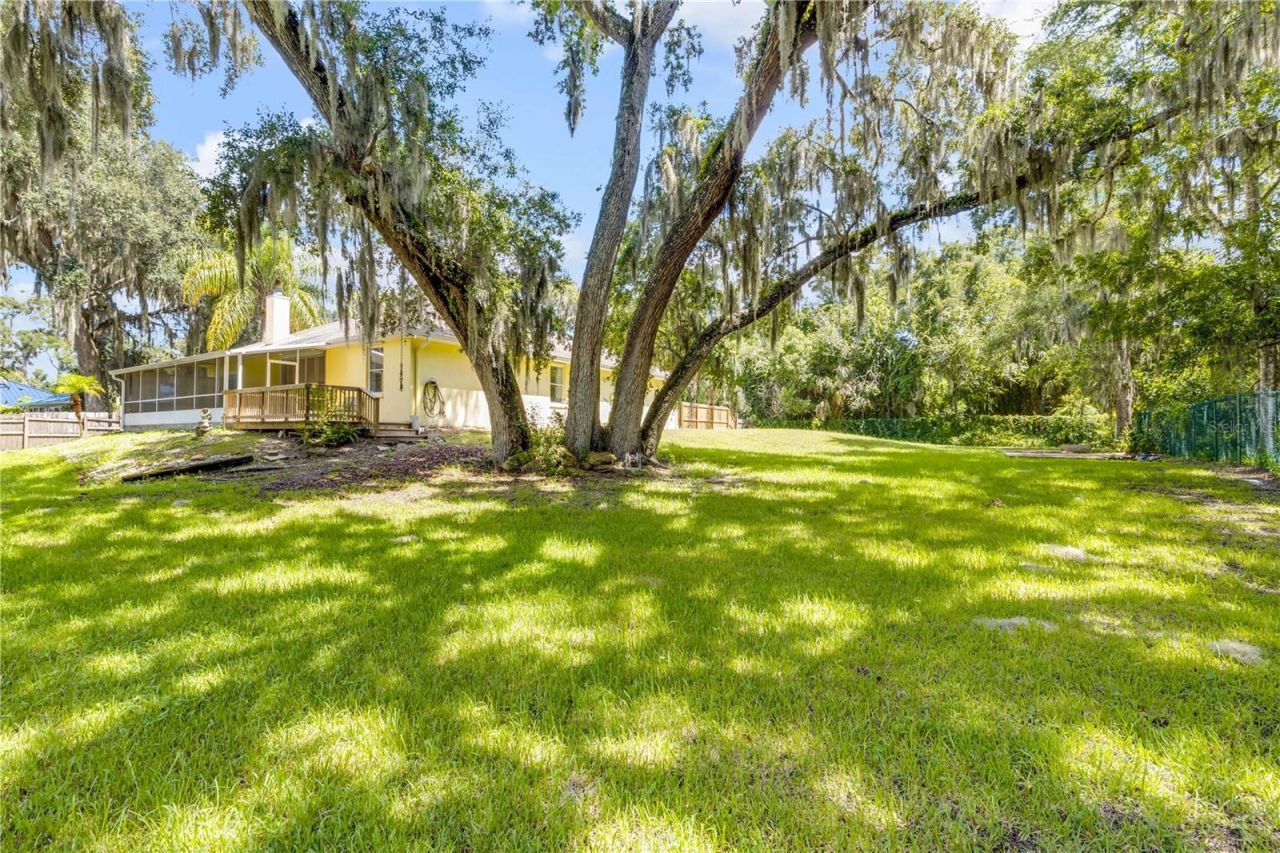 830 S Duss Street, New Smyrna Beach, FL 32168 Photo