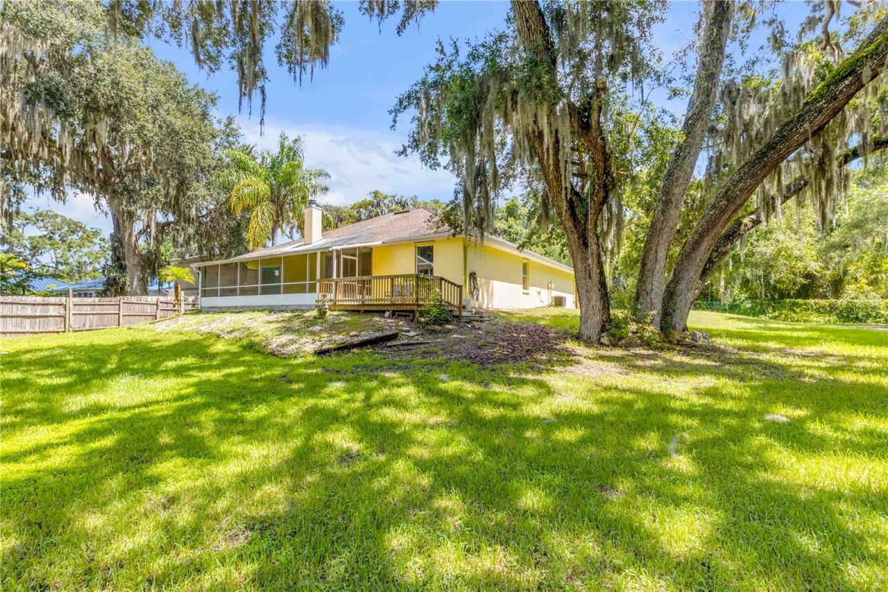 830 S Duss Street, New Smyrna Beach, FL 32168 Photo