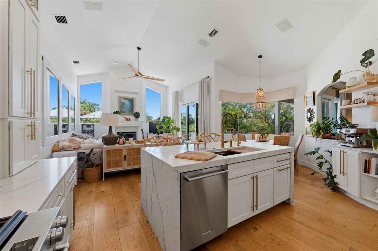 1102 Marina Drive, Tarpon Springs, FL 34689 Photo