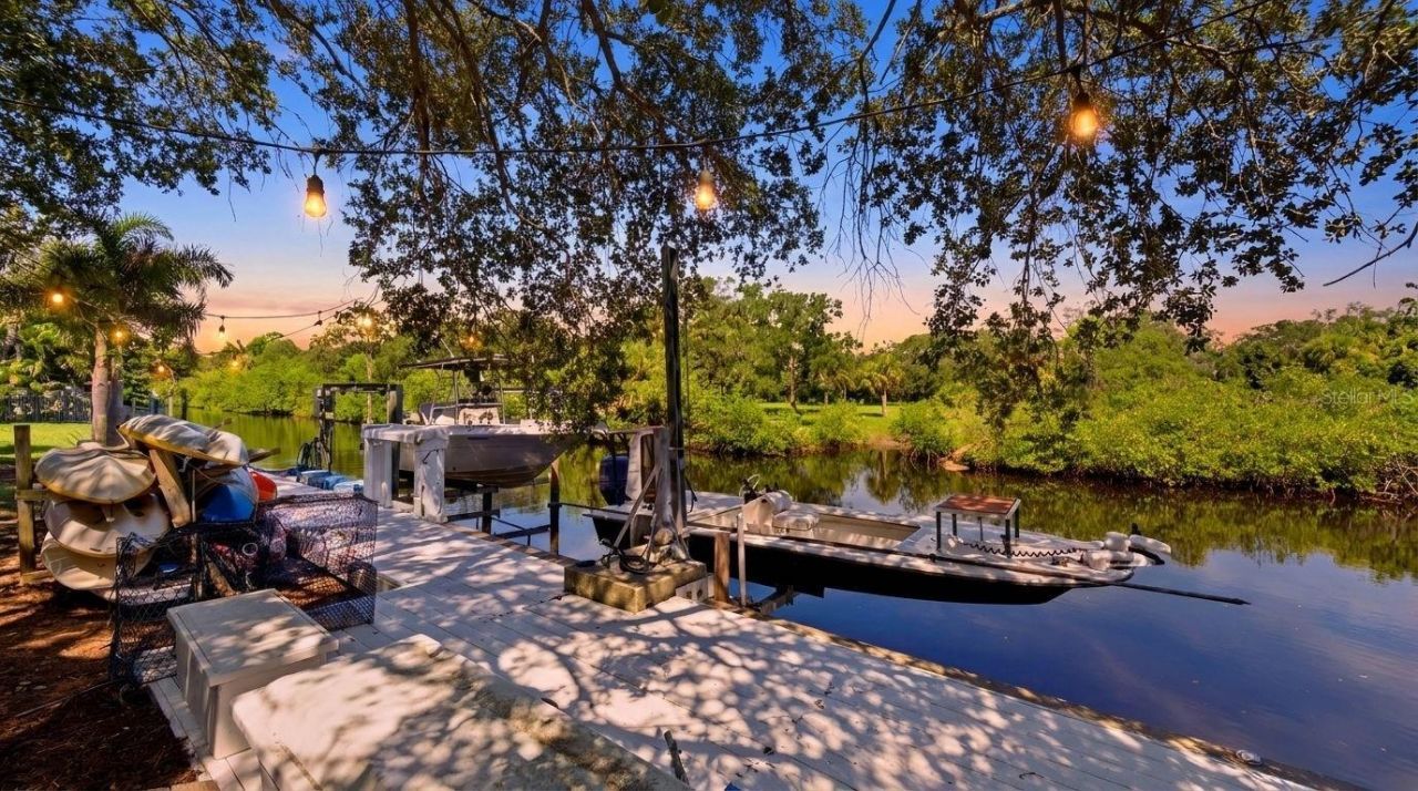1102 Marina Drive, Tarpon Springs, FL 34689 Photo