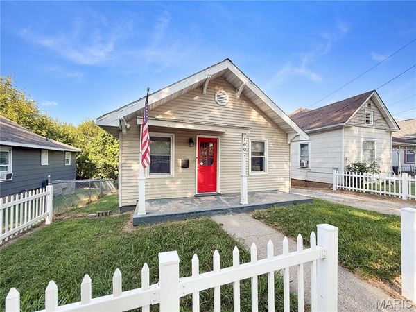 1607 Booker Street , Hannibal, MO 63401