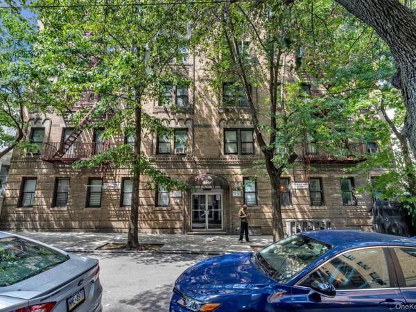 1015 Summit Avenue, Unit 6A, Bronx, NY 10452