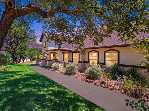 1711 Mountain SPGS , Canyon Lake, TX 78133
