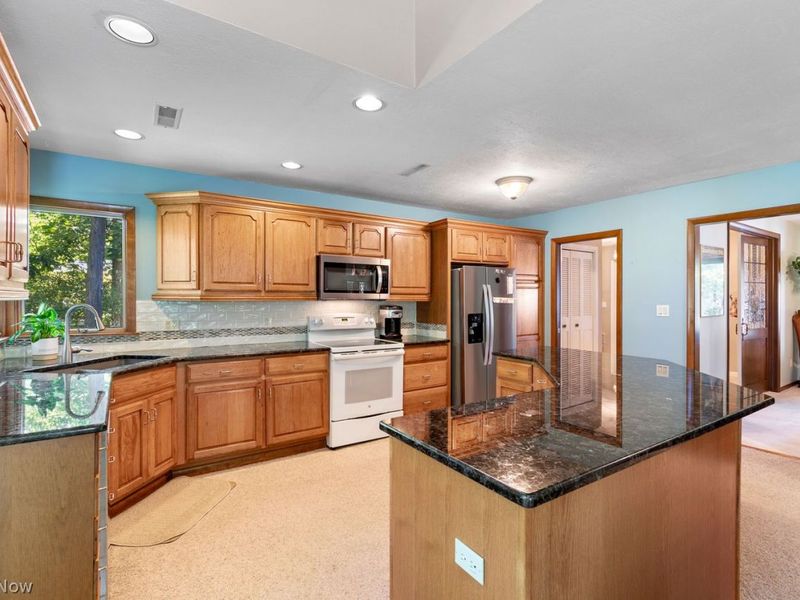 870 Beechwood Drive, Medina, OH 44256 Photo 17